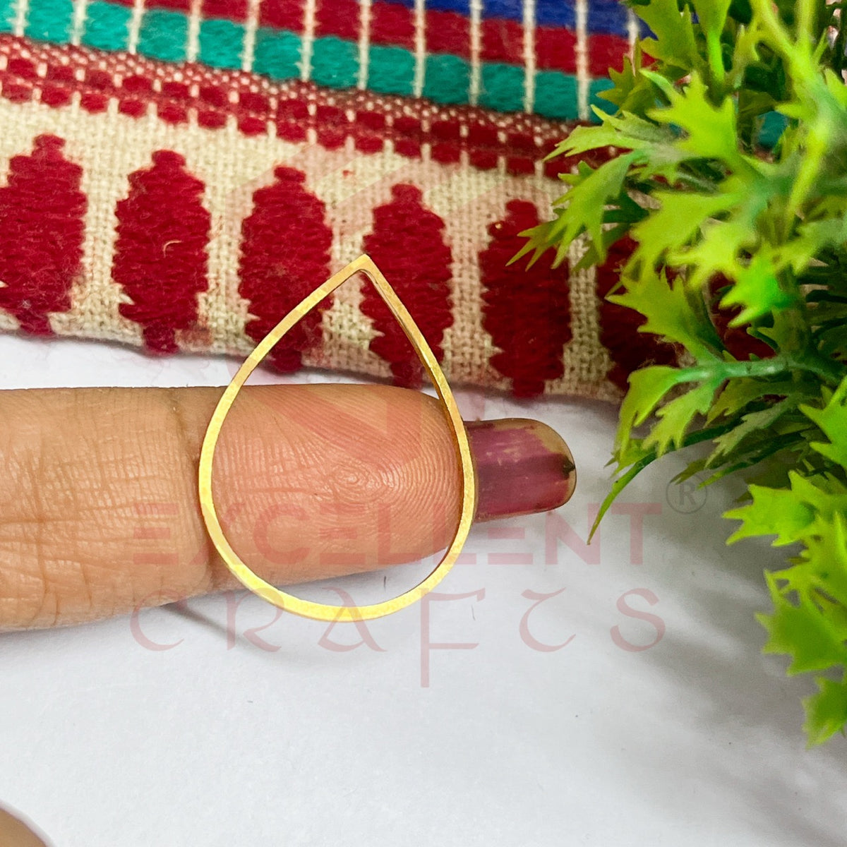 22x32mm Drop Shape Brass Frame - Gold