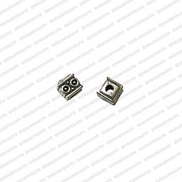 ECMANTBEAD29-4mm-x-4mm-Square-Shape-Metal-Antique-Finish-Silver-Color-Bead-Design-1 V1