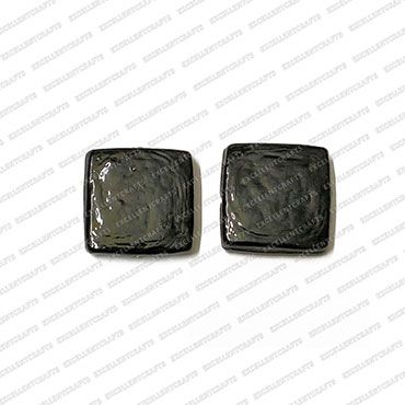 ECMGLBEAD292-20mm-x-20mm-Black-Transparent-Square-Shape-Shiny-Glass-Beads V1