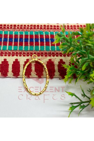 Oval Shape Geometric Texture Pendant Bezel -Gold
