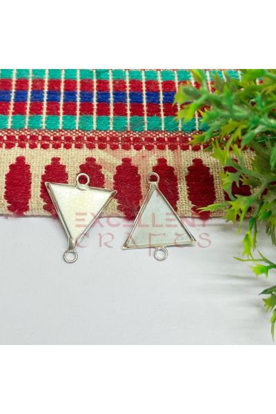 Triangle Shape Gold Cabochon Tray Connector 