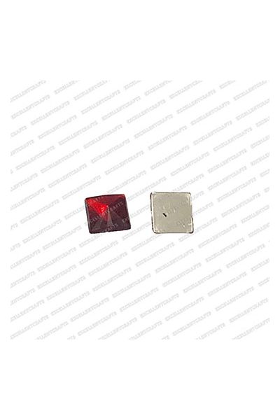 ECMK59-8mm-x-8mm-Square-Shape-Red-Color-Pointed-Crystal-Kundans V1