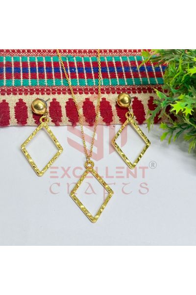 Diamond Shape Pendant Necklace with Earrings Bezel Set – Gold (1 Necklace + 1 Pair Earrings) for DIY Resin Jewellery & Gifting