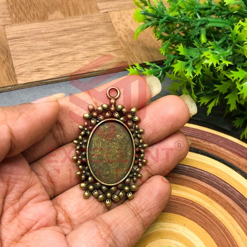 Oval Cabochon Vintage Pendent Bezel-Design-5