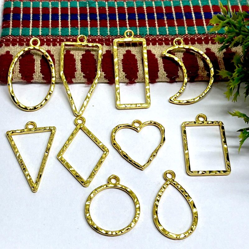 Geometric Texture Pendant Bezels Mixed designs - Gold Finish